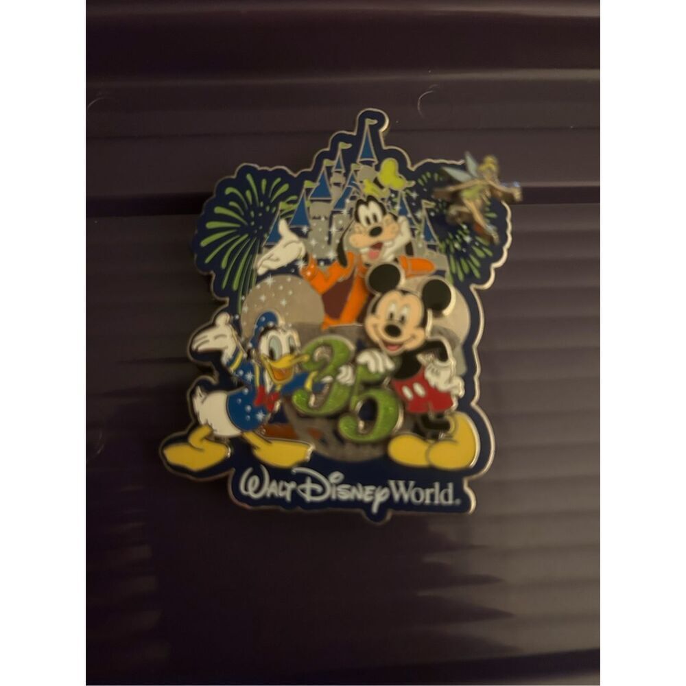 Walt Disney Jumbo Pin - Walt Disney World Resort - 35th Anniversary